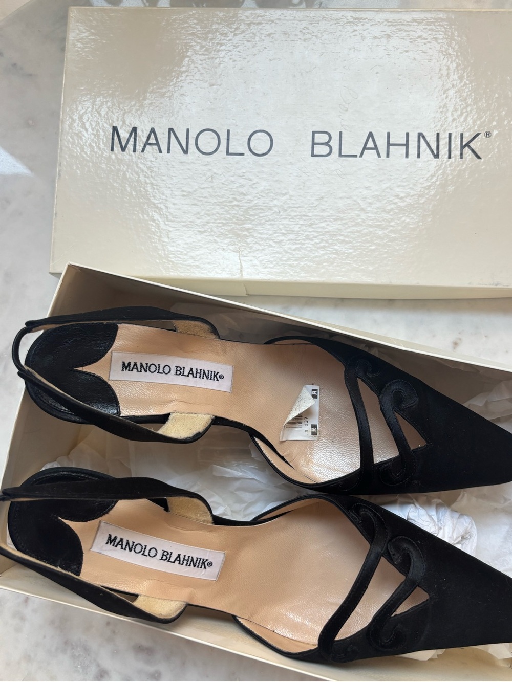 Manolo Blahnik Black Slingback Pumps in original box - Picture 2 of 7